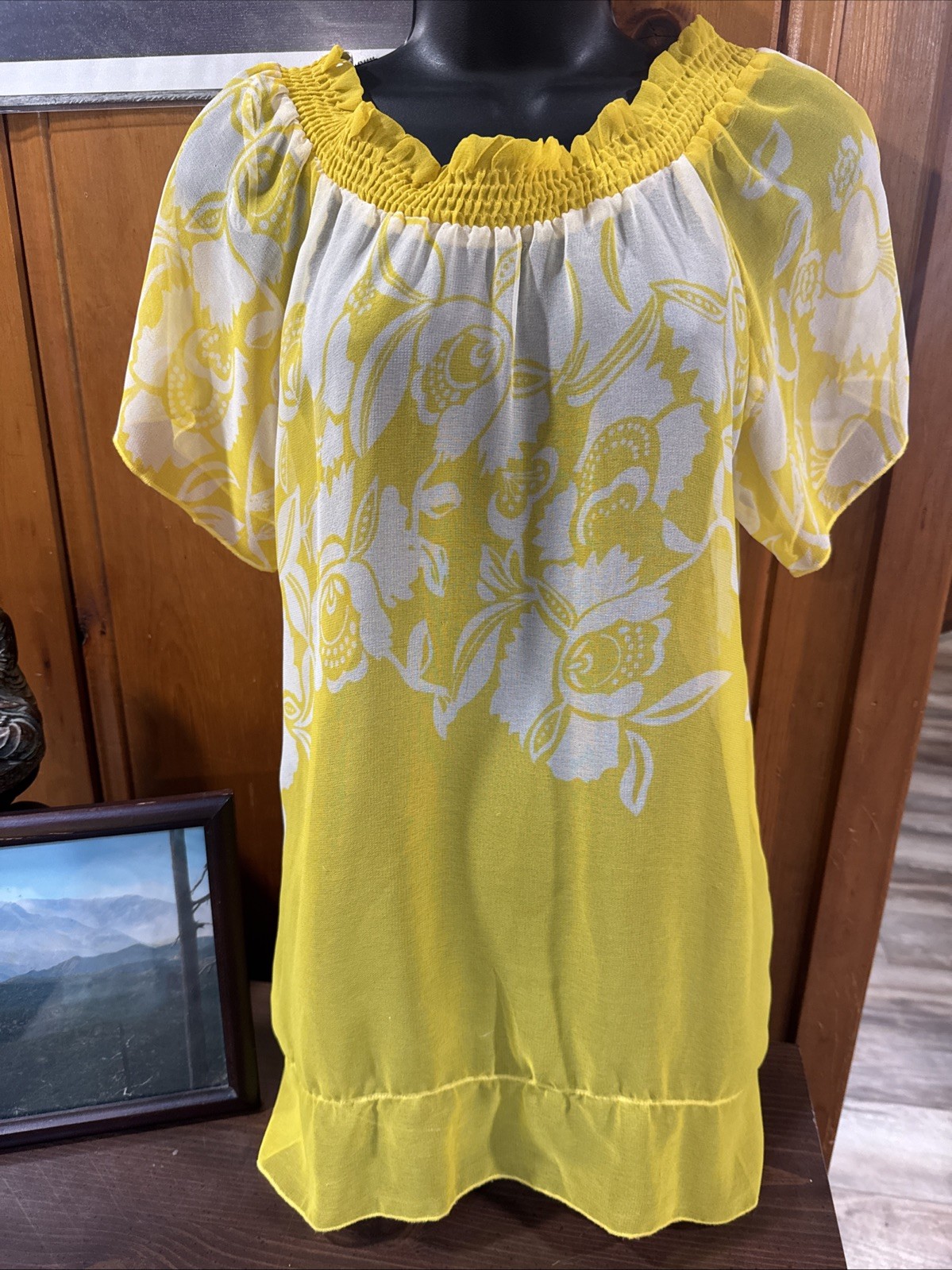 GUESS by Marciano Sz M Sheer Blouse Yellow Floral Short Sleeve Top Elastic Neck