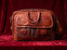 VINTAGE LEATHER SATCHEL BRIEFCASE MESSENGER BAG A beautifully handcrafted vi
