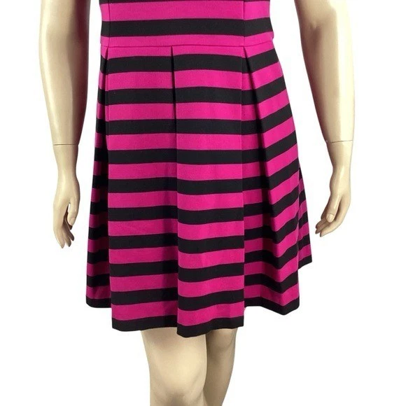 Vestido INC International Concepts Talla L Rosa Negro Rayas Ajuste y Acampanado Foto 3 de 4