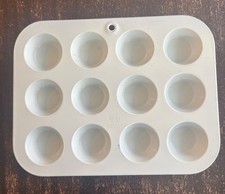 Vintage RARE WHITE WEAR-EVER Mini Muffin Cupcake Tart Pan Aluminum Made In USA