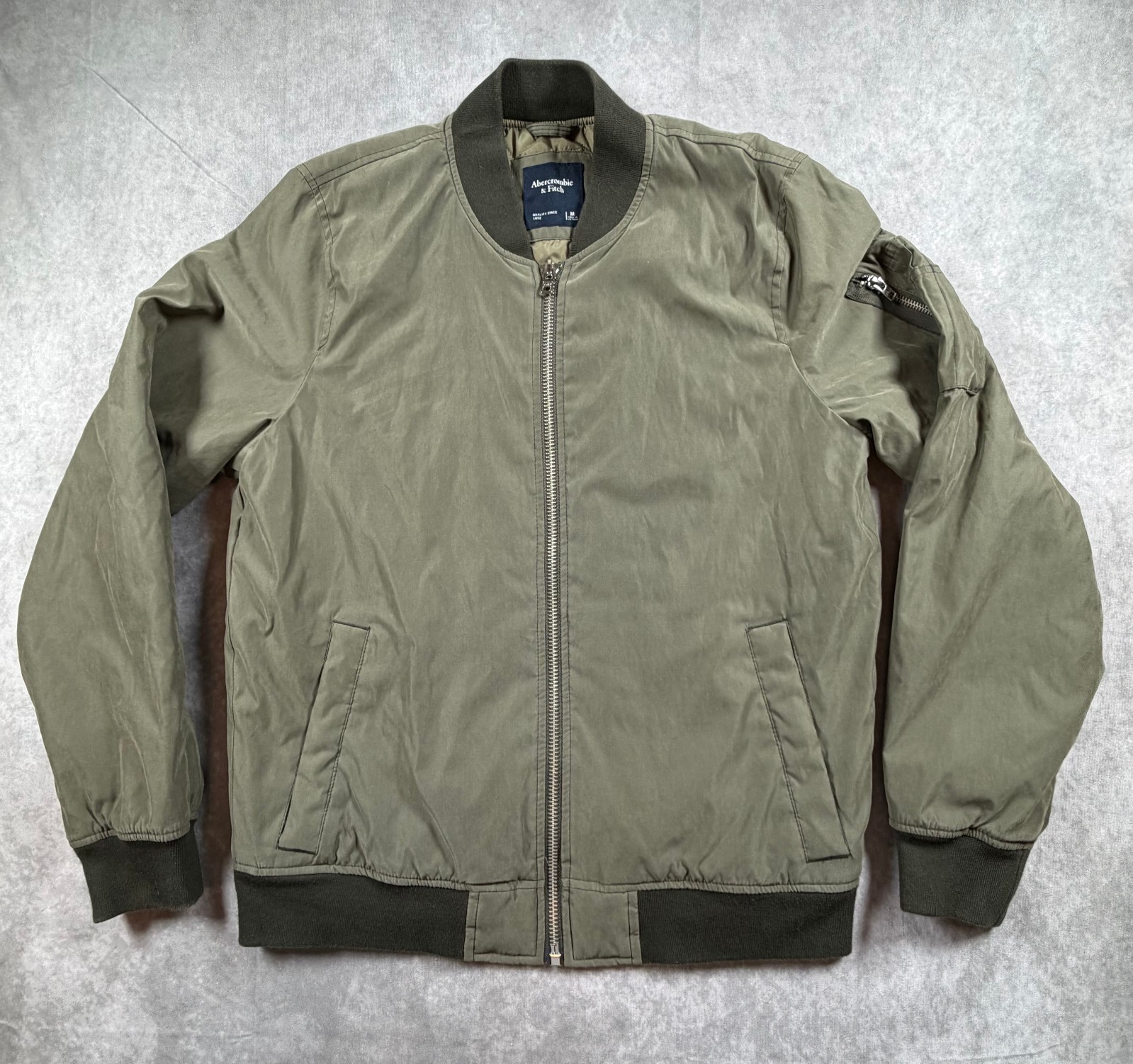 Abercrombie & Fitch Olive MA-1 Bomber Jacket Quilted Lined Men’s M