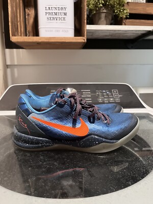 lebron shoes glow in the dark