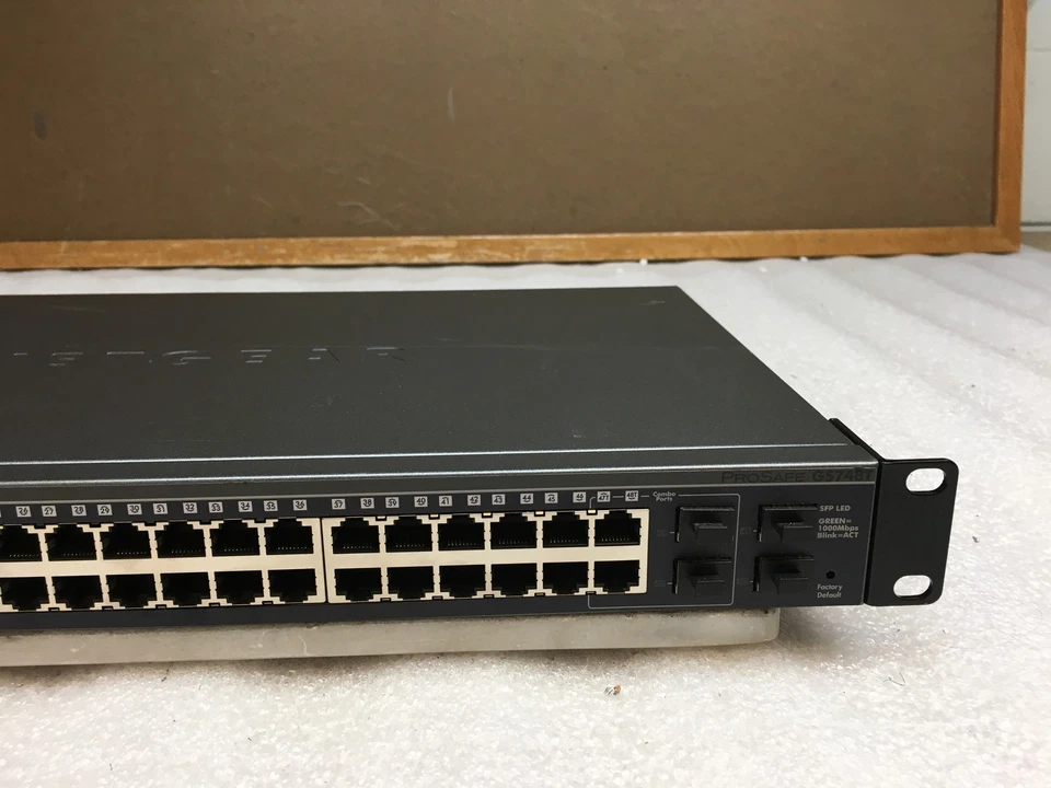 Netgear GS748T v4 ProSafe 48-Port Gigabit Smart Switch with Rack Mountable Ears - Image 3 of 4