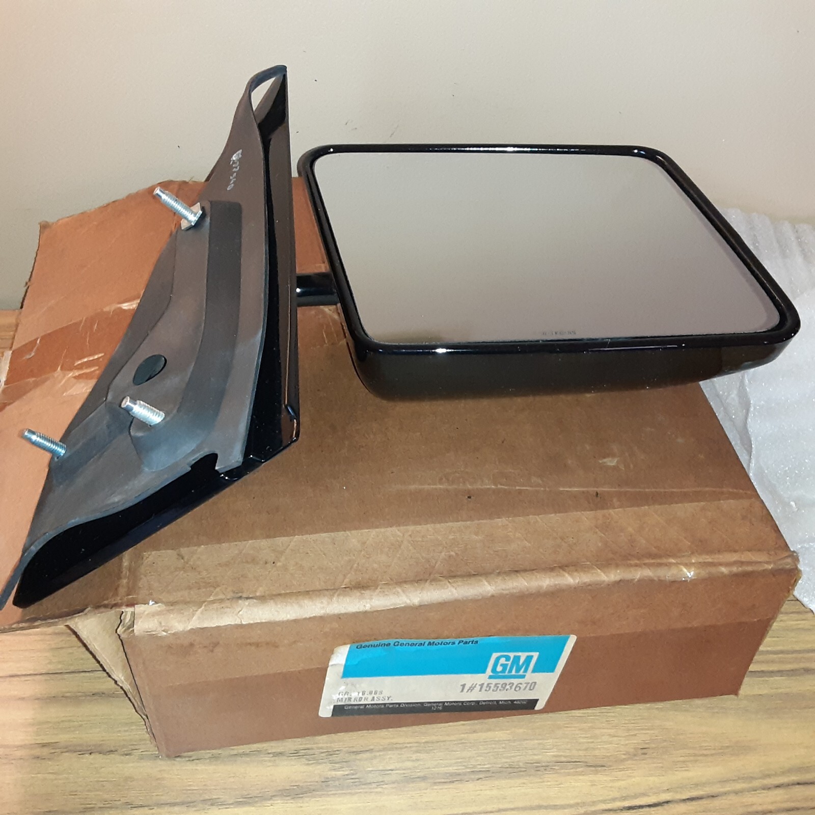 OEM GM Door Mirror Assembly 15593670 Chevrolet Astro GMC OEM GM Door Mirror Assembly 15593670 Chevrolet Astro GMC