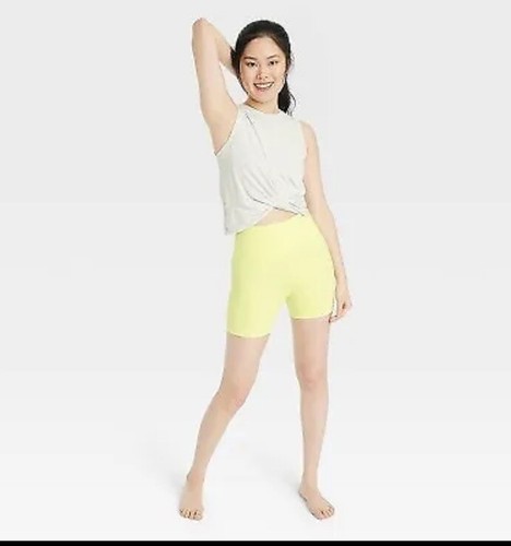 All in Motion Women's XXL Bike Shorts Yellow 5" Brushed Sculpt High Rise New - Picture 2 of 2