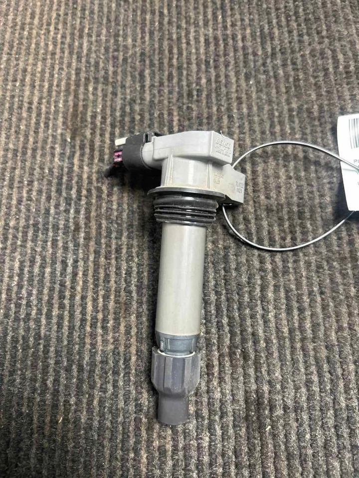 Fits 2008-2019 Cadillac CTS Ignition Coil/Ignitor OEM#:12618542 Foto 2 de 4