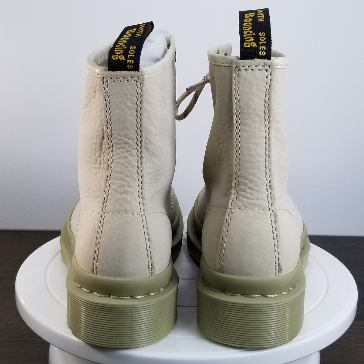 Dr Martens★1460 MILLED NUBUCK LEATHER★PARCHMENT BEIGE s-l400.jpg