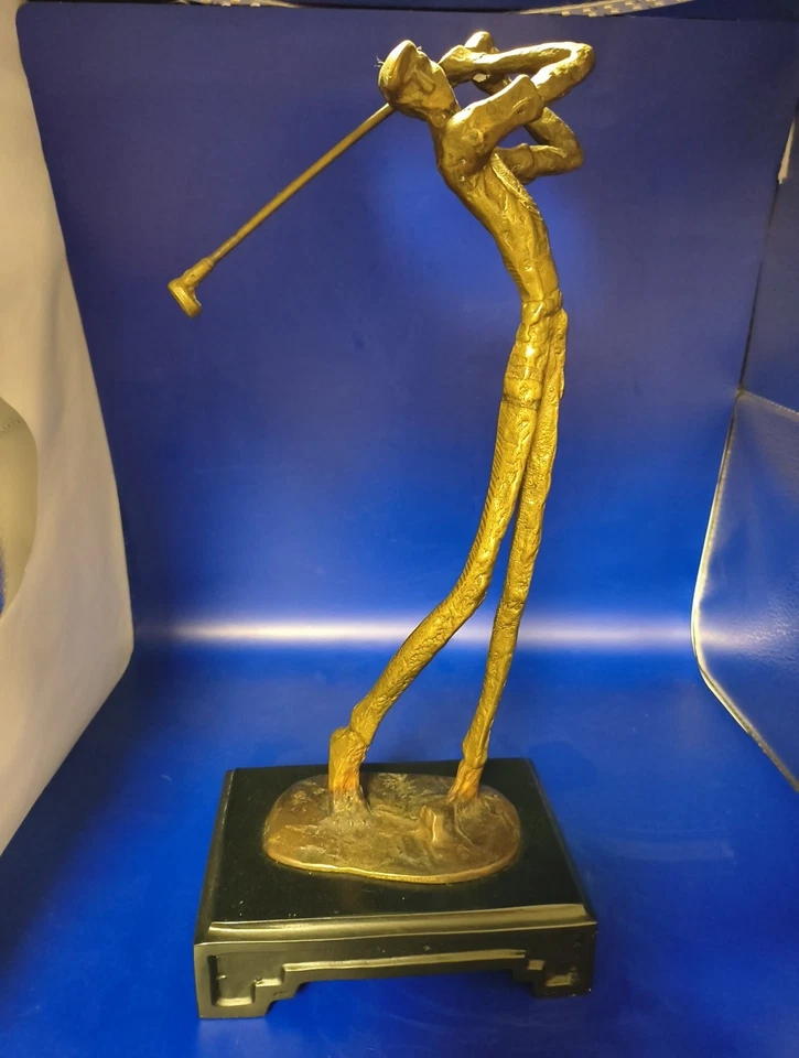 Esculturas brutalistas de golfista de bronce - Obra de arte estilo Giacometti - TRIO 3 golfistas Foto 2 de 4