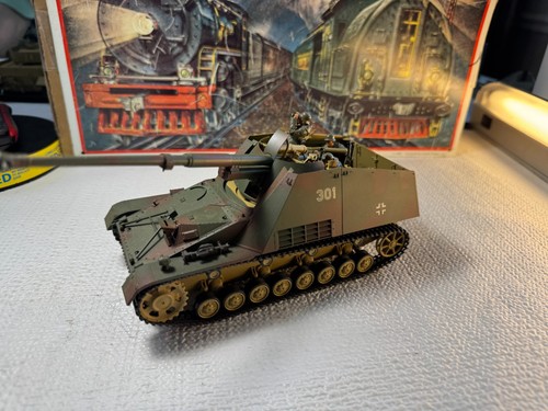 1/35 MODELL - WWII - DEUTSCHES GEPANZERTES FAHRZEUG MIT FIGUREN- GEBAUT- L👀K💥 T1425