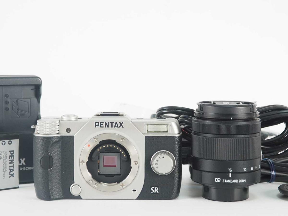 Pentax Q10 Silver 12.4MP Digital Camera 02 Lens 1363 Shots