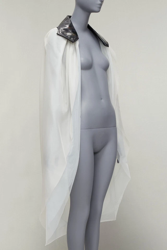 MATICEVSKI 2019 Focus white 100% silk patent collar high low cape AU8 M - Image 3 of 4