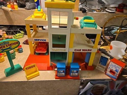 Sesame Street Service Station Figures Cars Vintage TYCO