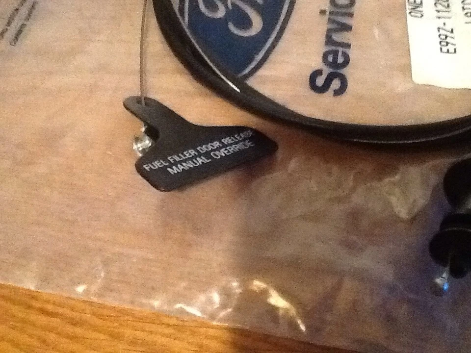 1989 1990 FORD AEROSTAR CABO DE TRAVA DE PORTA DE ENCHIMENTO DE COMBUSTÍVEL - NOVO FABRICANTE DE EQUIPAMENTO ORIGINAL - Imagem 3 de 3