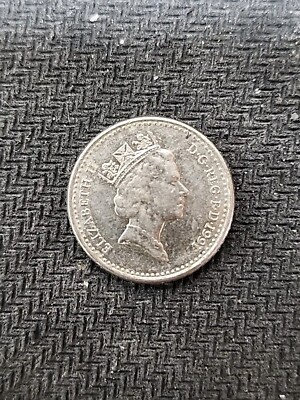 1991 5p UK Five Pence Circulated coin- beautiful coin- Free shipping.    A-52