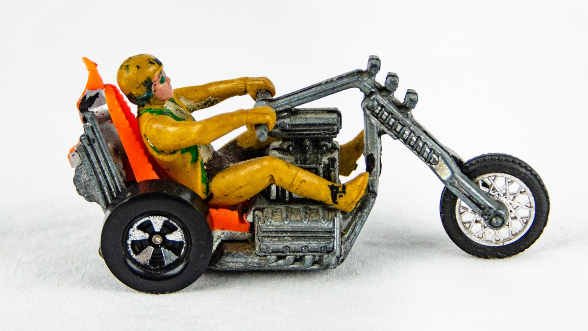 Hot Wheels Hot Wheels RRRumblers MOTOR⑩ HOT WHEELS RRRUMBLERS ROAD HOG ORANGE W/ RIDER & GUIDE | eBay