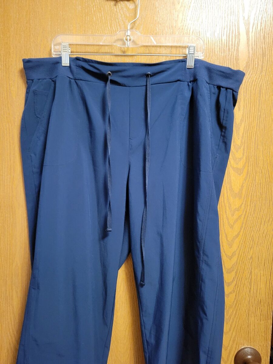 Lite Weight W/Stetch Knit Waistband Capris By INDIGO Lite Weight W/Stetch Knit Waistband Capris By INDIGO