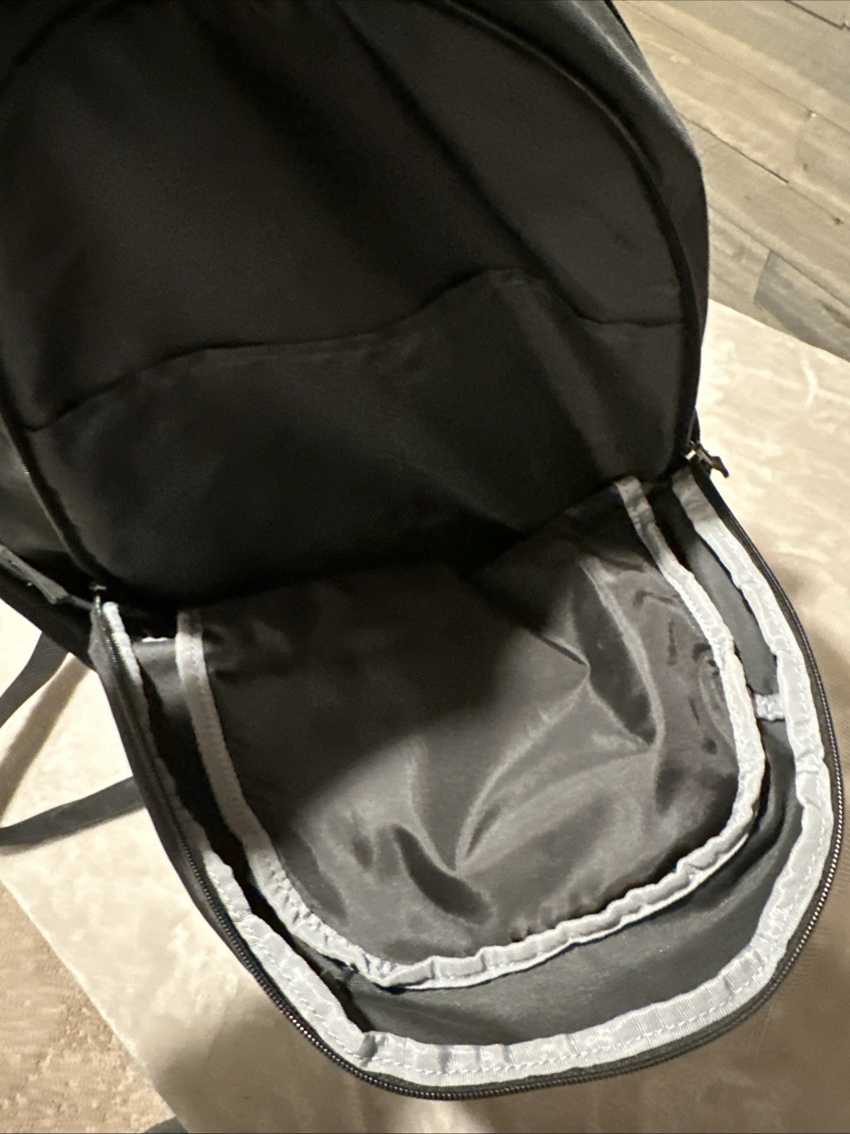 Under Armour Backpack Gray/Black, Model 1294720-0… - image 4