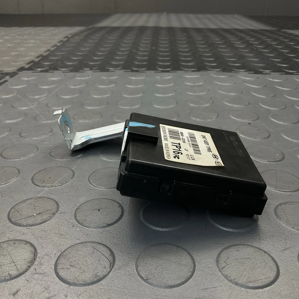 Conjunto de unidad de módulo de control de presión de neumáticos Hyundai Sonata TPMS 2015-2017 FABRICANTE DE EQUIPOS ORIGINALES Foto 3 de 4