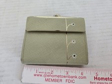 Vintage Lady Buxton 4" Wallet Green Cowhide Leather Daizy Kiss Lock FREE SHIP