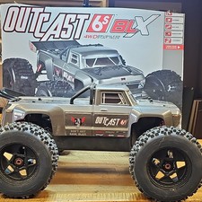 ARRMA Outcast 6S BLX 1:8 4WD Brushless Electr...