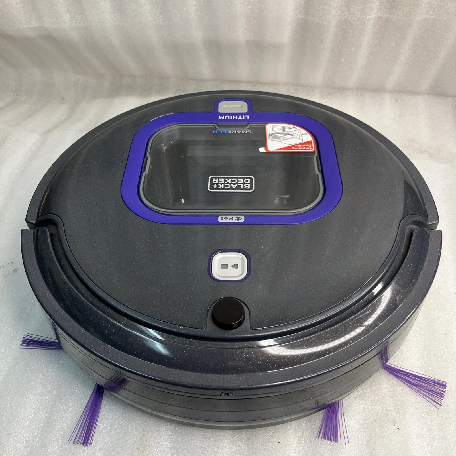Black+decker Hrv420bp07 Smartech Lithium Pet Robotic Vacuum, With missed Charger