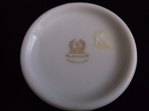 Lenox Lot Of 3 Ivory Pieces, Vase, Bowl, Basket all Trimmed in Gold - Picture 7 of 12