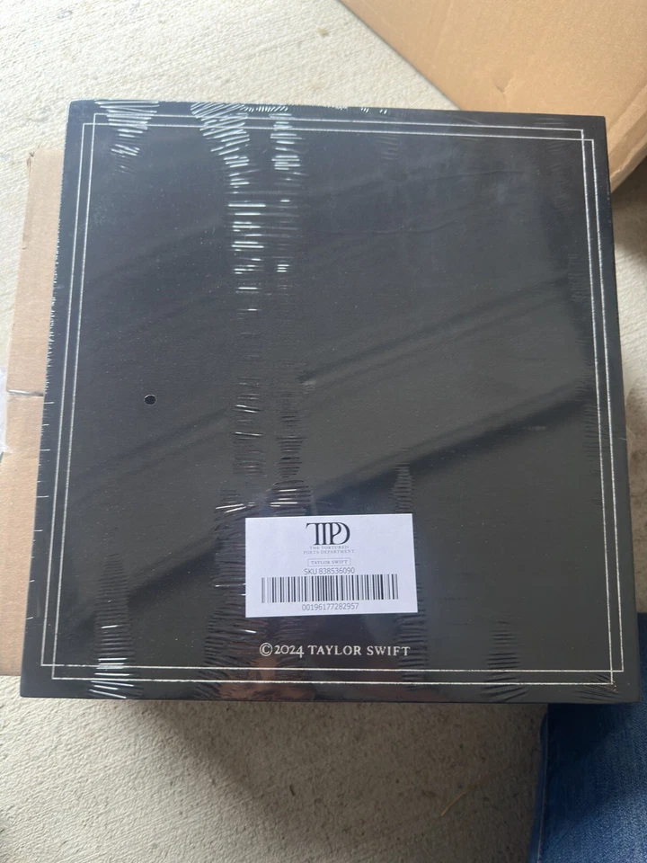 The Tortured Poets Department Vinyl Display Case Taylor Swift - Image 3 of 4