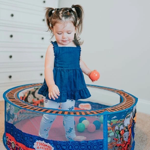 Barraca pop-up Thomas & Friends com 20 bolas de jogo - Imagem 4 de 4