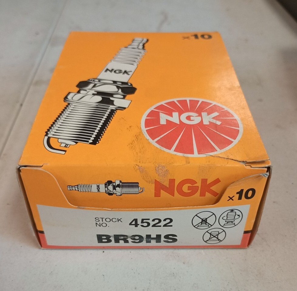 BR9HS / NGK Свеча зажигания Никель