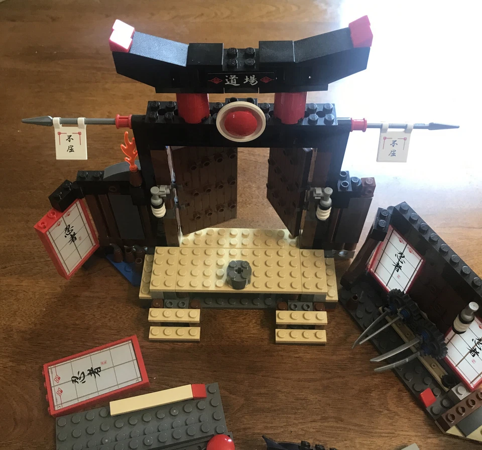 Lego Ninjago 2504 Spinjitzu Dojo With Instructions Mini figs Not Included - Image 4 of 4