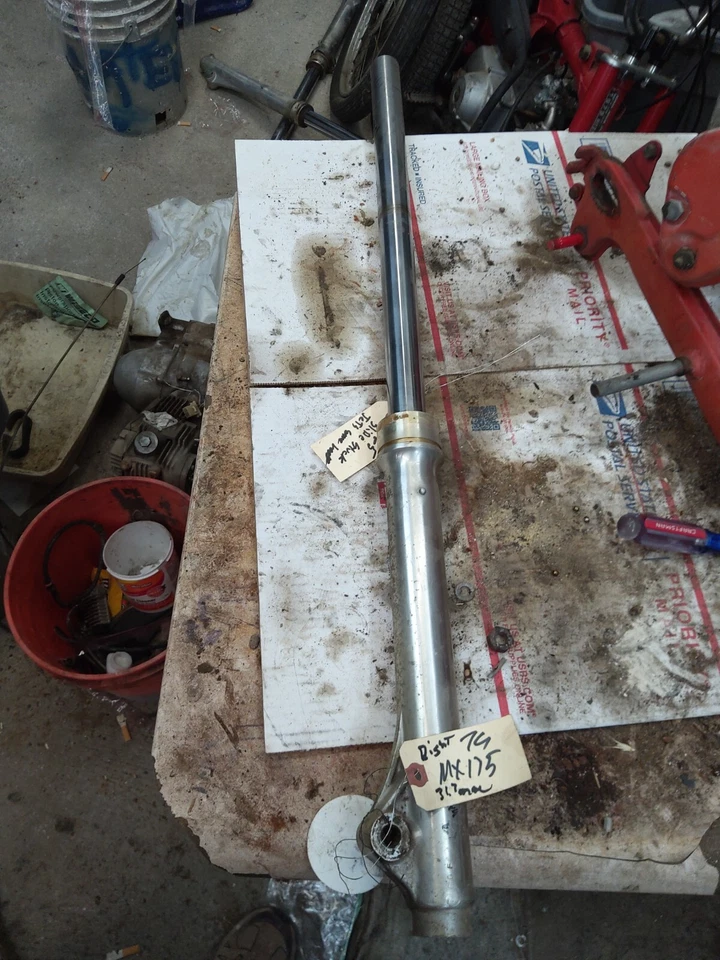 1979 Yamaha MX175F right front fork tube 31.7mm - Image 2 of 4