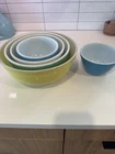 Vtg Pyrex Primary Colors Nesting Mixing Bowls Set Of 4 plus EXTRA bowl 5 total