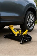 SucceBuy 1.5t Floor Jack Low Profile Heavy Duty Iron Hydraulic Racing Jack