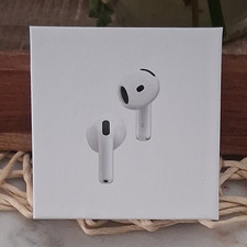 Apple AirPods 3rd Gen Wireless Bluetooth In-Ear Earbuds White w/ Case