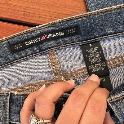 その他 2 DKNY Jeans Women's Size 9 Distressed Acid Wash Straight Leg Denim