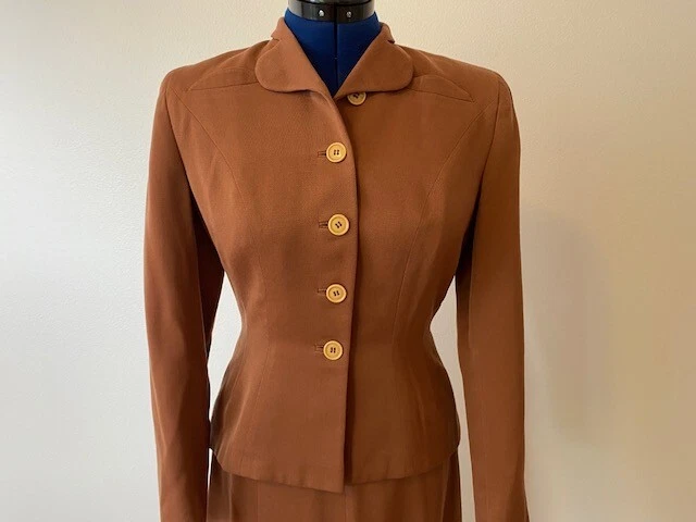 Vintage 1940's Women's Handmacher Brown Wool/Gabardine Suit - Size 4/6 - Image 4 of 4
