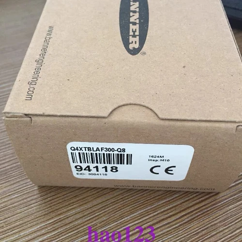 Banner Q4XTILAF300-Q8 Laser sensor