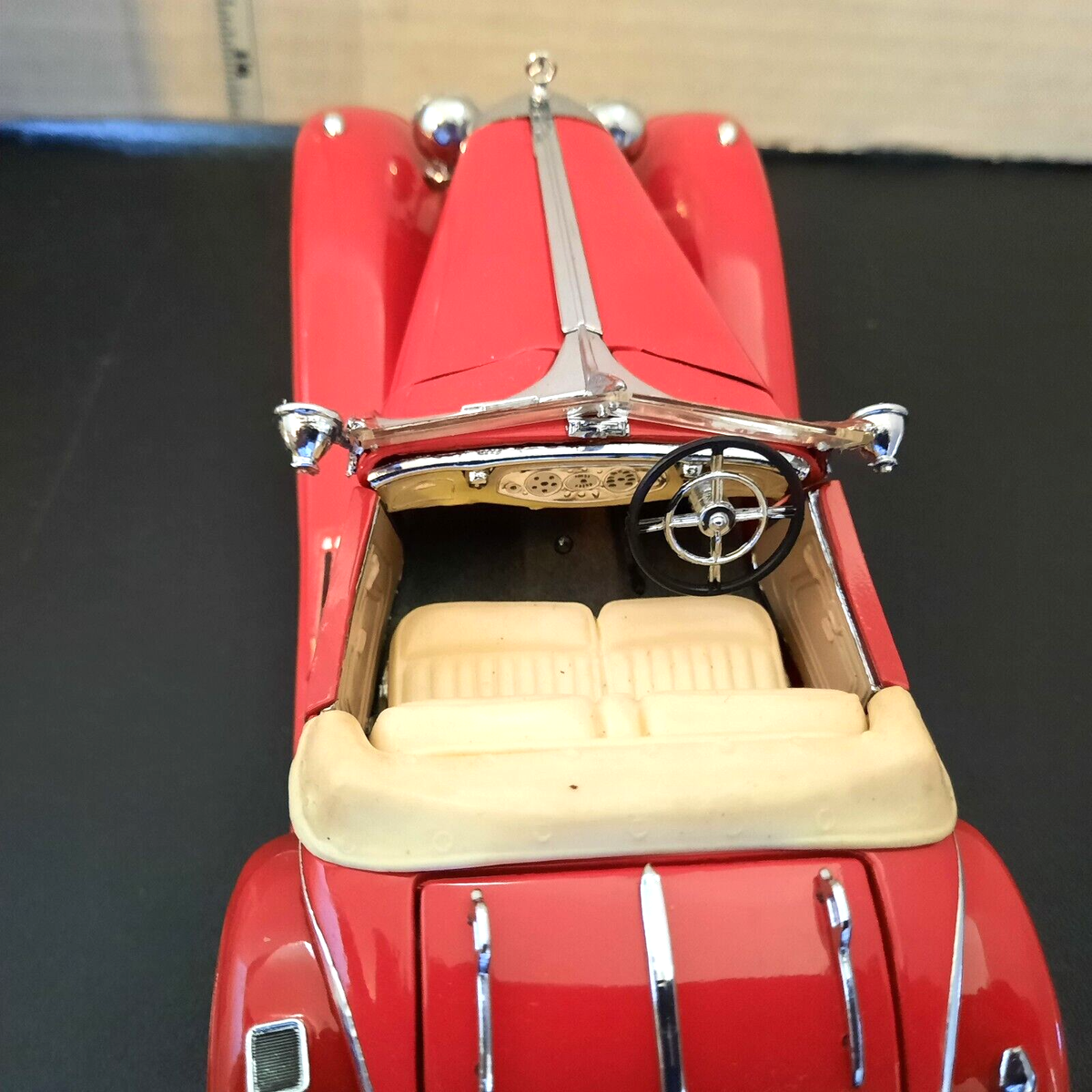 Franklin Mint 1/24 – Mercedes 500K Special Roadster 1935 – Rouge – Modèle Sans Boîte