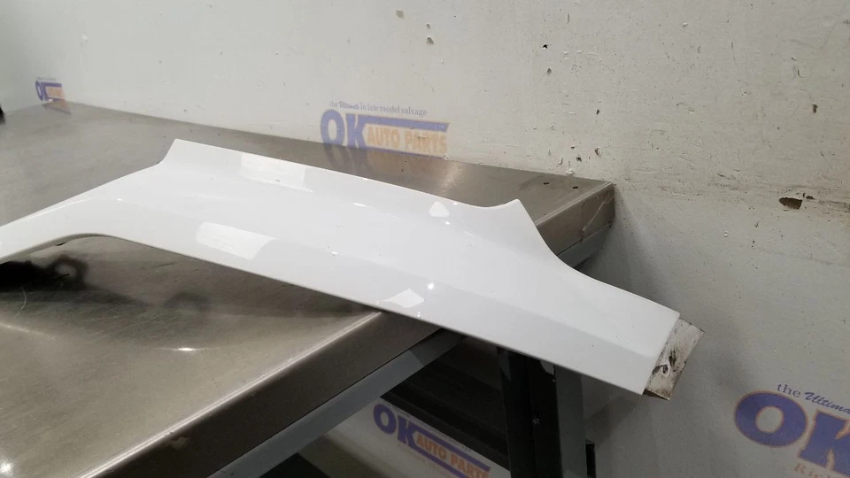 16 GMC SIERRA 1500 SLT FRONT BUMPER UPPER PAD WHITE - Image 4 of 4