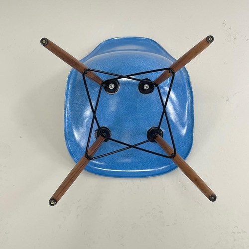 Eames Dsw Stuhl Herman Miller Walnuss Dübel Basis 50s 60s Kobalt Blau #4623 - Bild 9 von 10