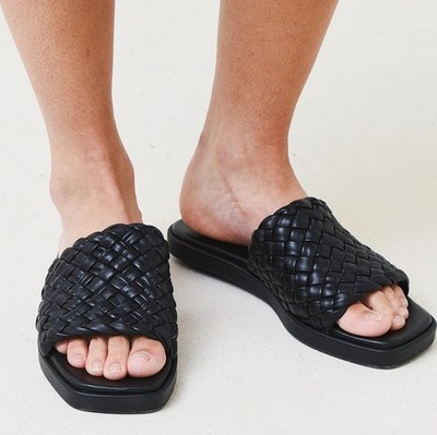 Vince Size 6.5 Black Rumi Woven Leather Slip On Comfort Flats Slide Sandals