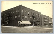 C.1910 PPC VALLEY CITY ND, STRAUS CLOTHING KINDRED HOTEL BLOOM BROS Postcard P32