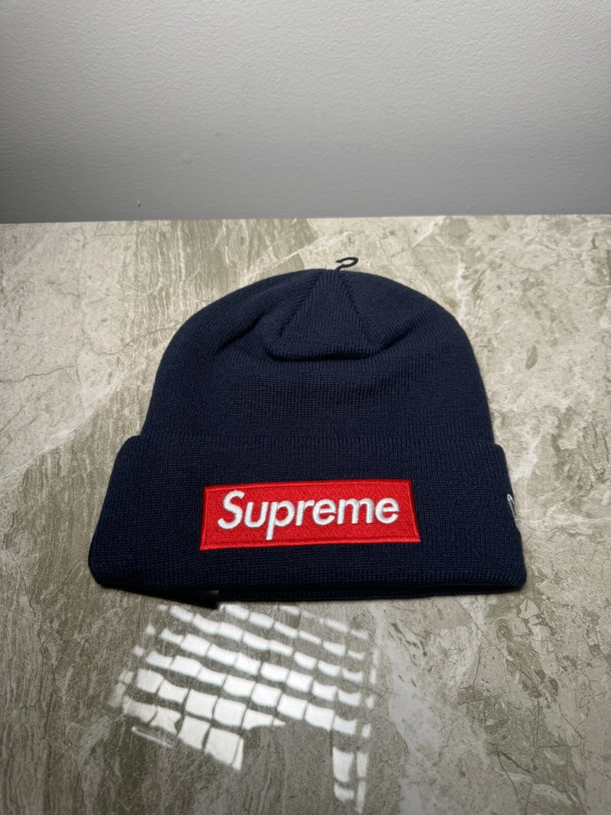 Bonnet logo boîte Supreme/New Era®