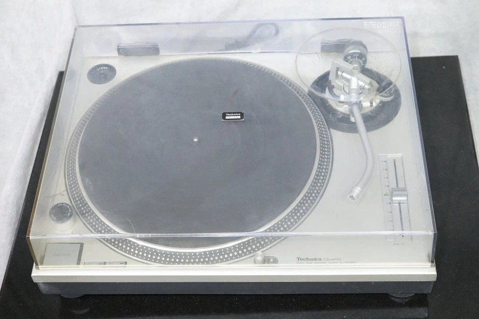 Tocadiscos Technics SL-1200MK2 blanco plateado accionamiento directo DJ muy buen estado. Foto 2 de 4