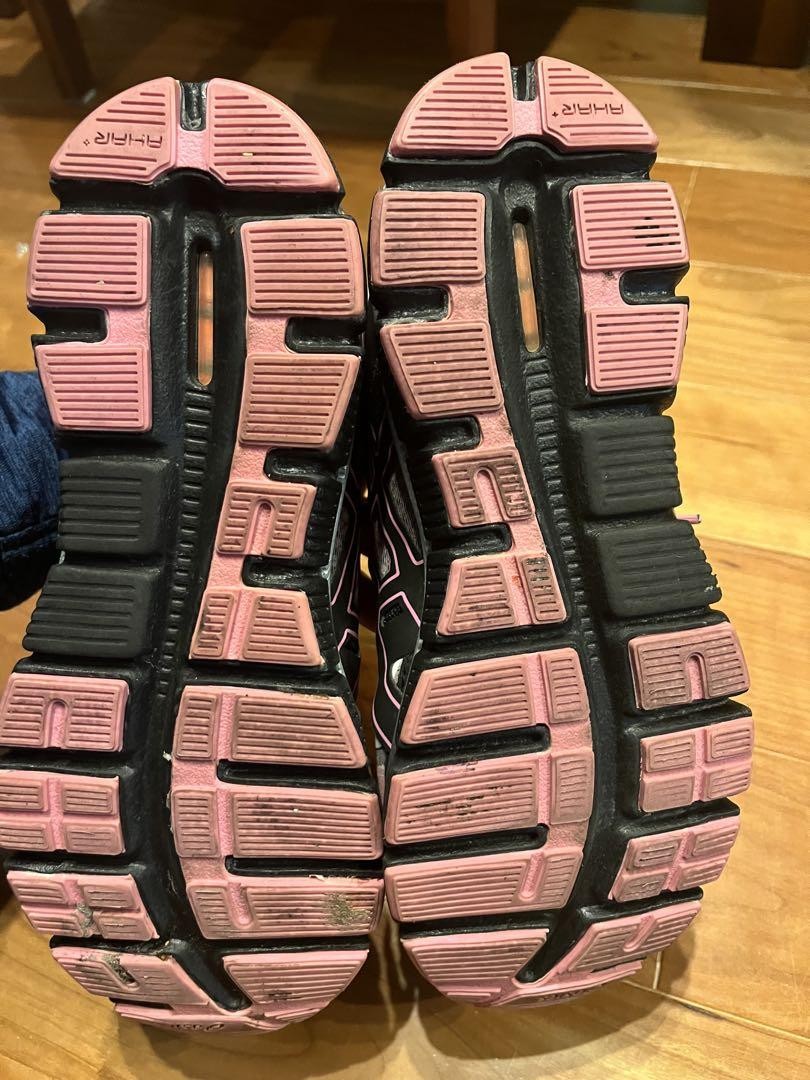 ASICS GEL-BLUR33 ハローキティ柄 黒/ピンク 24.5センチ ASICS GEL-EXCITE 3 Hello Kitty Black Pink Running Shoes Size