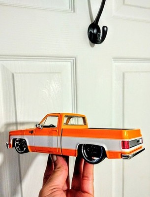 Jada Toy Just Trucks 1:24 Scale 1985 Chevy C10 Model Orange