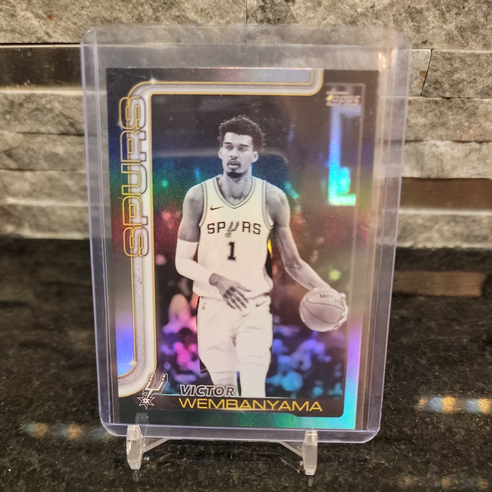 Topps 2025-26 Victor Wembanyama #195 BLACKOUT Parallel San Antonio Spurs NBA