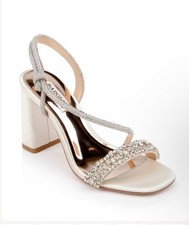 Badgley Mischka Naomi Heeled Sandals Ivory Women  s 7.5M Bridal Shoe New In Box