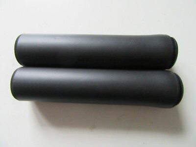 Leichte Silikon Steckgriffe. Schwarz 28g inkl. Endstopfen NEU (3368)