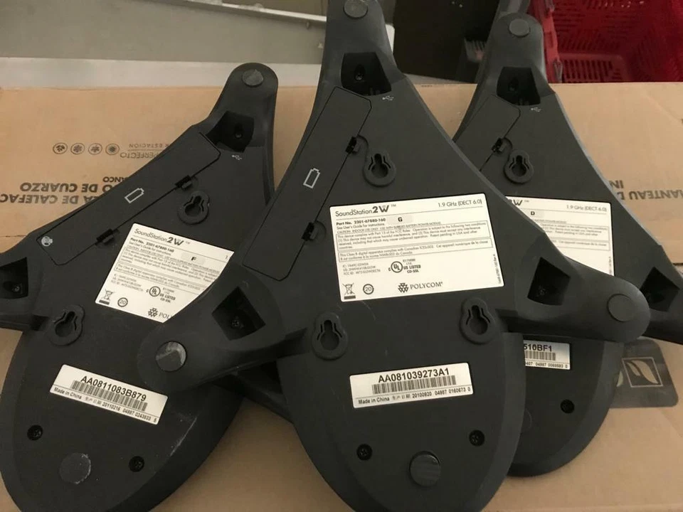 Polycom SoundStation 2W DECT 6.0 Wireless Conference Phone - Image 3 of 3